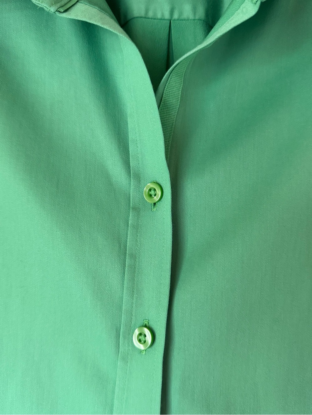 Chicos Classic Green Button-Front Women's Shirt, Size 16 - Picture 4 of 9